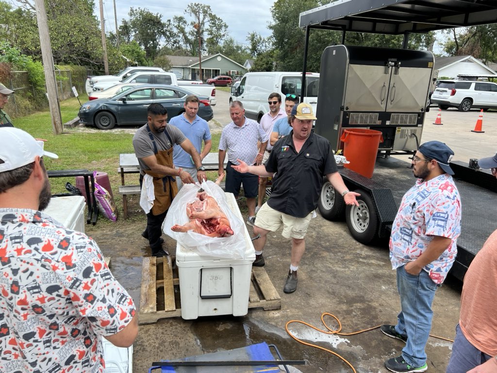 iCornbread's tweet photo. Spent the bye week learning from the best and all for a great cause! Thanks to @GPinks and @PinkertonsBBQ for coaching us up and @PittsandSpitts for the hospitality! All proceeds go towards #HogsFortheCause and pediatric brain cancer. Donate if you can! https://t.co/sIA8GgaFwD https://t.co/ye439FQUMP