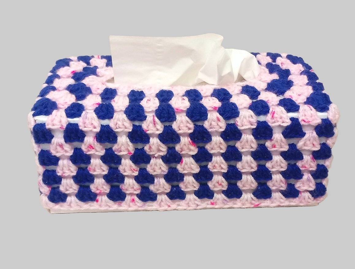 kernowclaire1's tweet photo. A lovely tissue box cover in navy blue and pink stripes pattern. #handmadeintheuk #handmadeincornwall #tissueboxcover #blueandpink #giftforher #smallbiz #etsyseller https://t.co/a26ml8Uhzd https://t.co/vfIYdwYOJZ