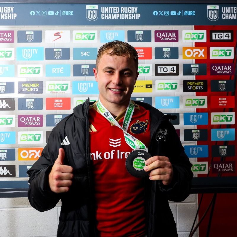 Munsterrugby's tweet photo. Congratulations to Craig Casey who was awarded tonight's Player of the Match 💪

A big performance from Craig and the rest of the team 🙌

Catch up on tonight's match with our report below ⤵️

#MUNvOSP #SUAF 🔴