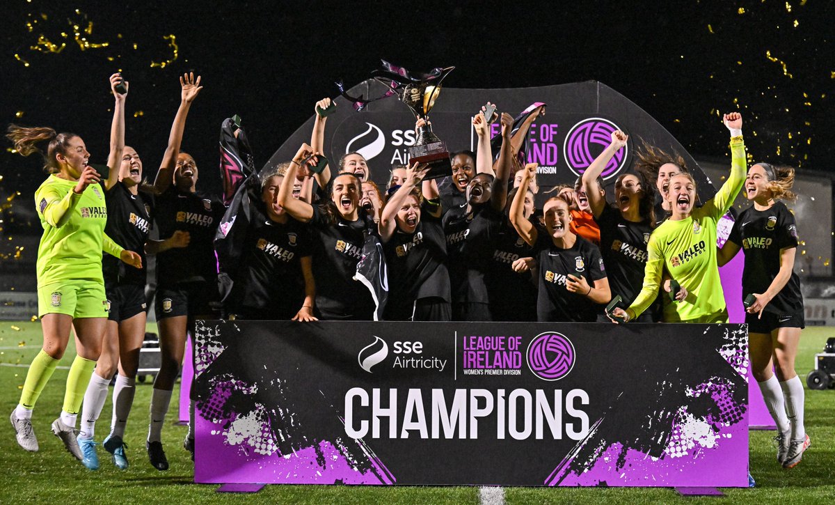 League of Ireland (@leagueofireland) on Twitter photo Champions 🍾 Champions 🍾