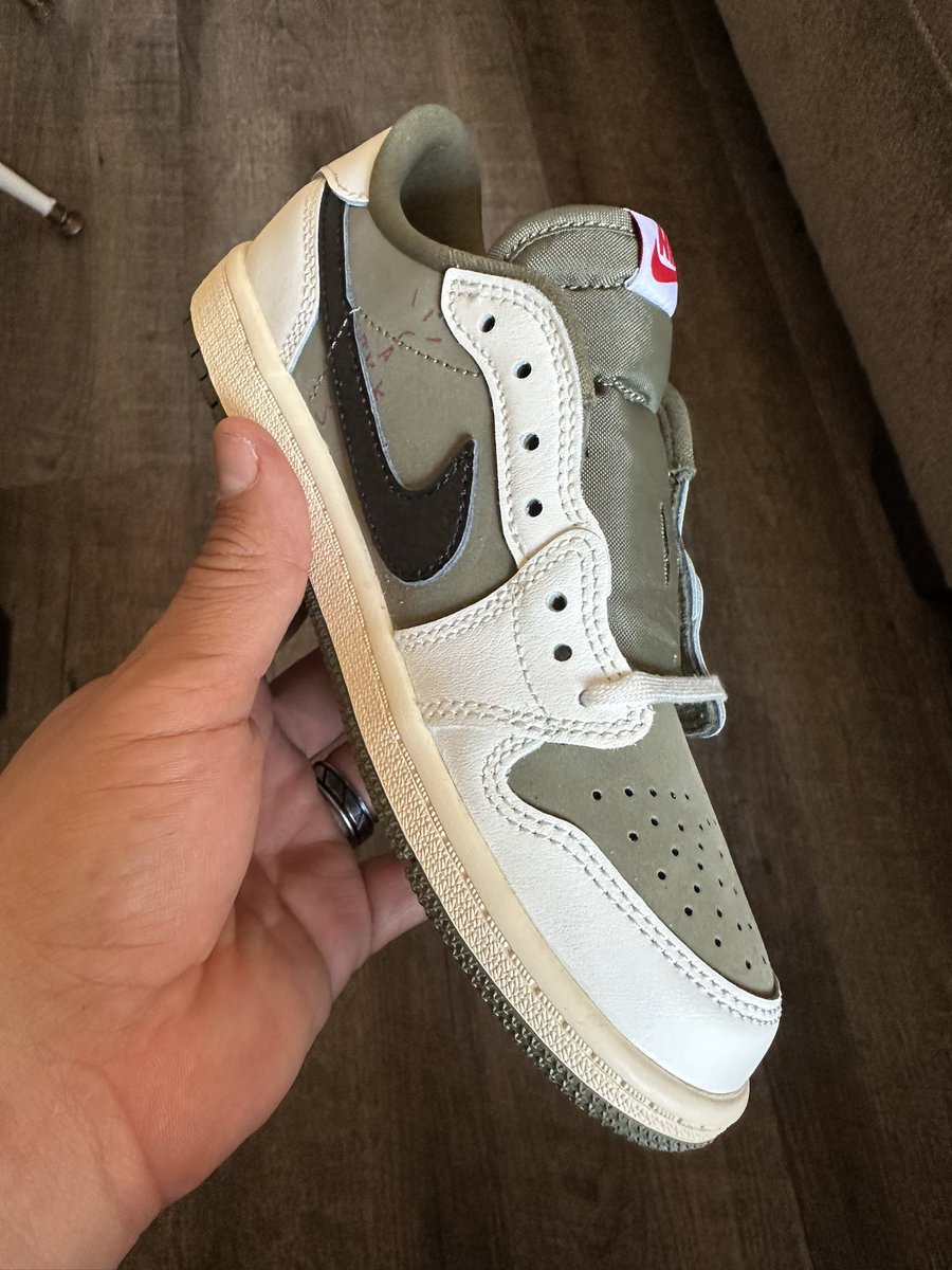 SalvadorSalVas1's tweet photo. @SOLELINKS Congrats πππΎ
11.5,2Y and 14C arrived yesterday #finalbossdefeated https://t.co/byPOdfOJzk