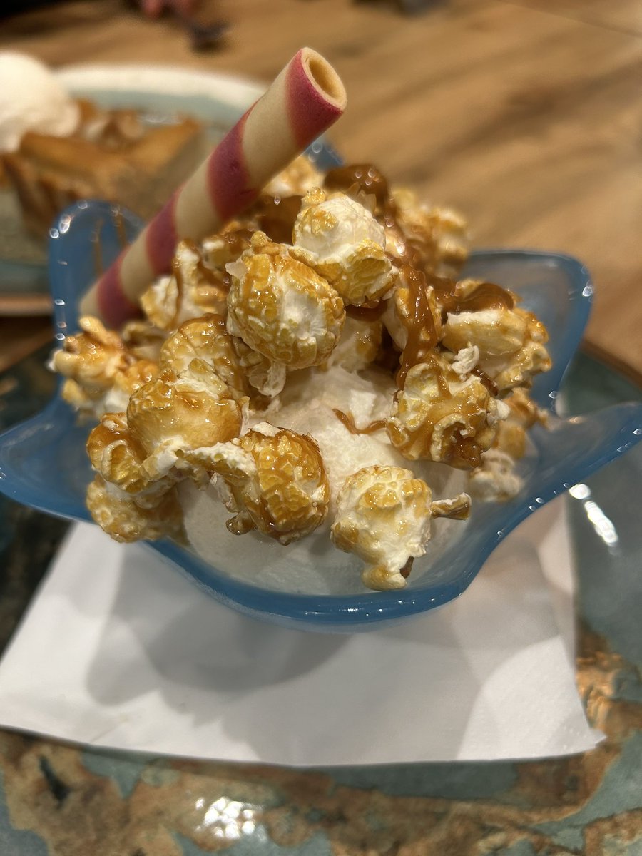 Qué bien se cena en el Restaurante #Borocco de #Salobreña , y a pie de playa!  #ViveSalobreña