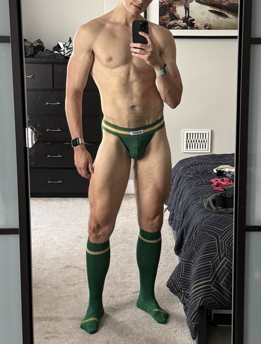 Watch babe_asaurusrex's leaked NSFW photo on TwXstars