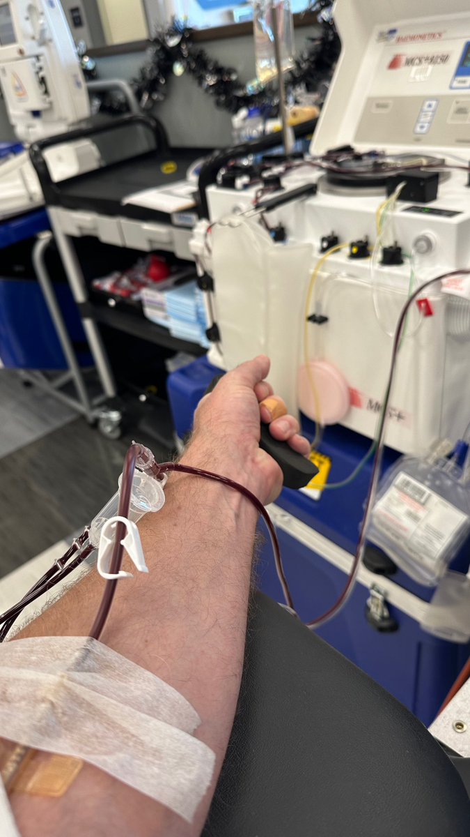 baywatchboy's tweet photo. Donated blood today. Another #PowerRed donation in the books. I realize my blood probably won’t make it back east, but I’m still trying to do my part. Go donate if you can. It takes less than an hour & you’ll be doing plenty of good. #DonateBlood #HeroForBabies https://t.co/NgJUIbVG2Z