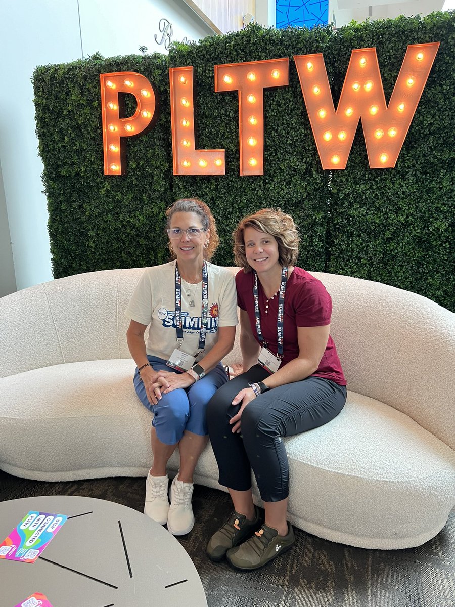 goodinkidsmom's tweet image. Last day for the PLTW - Project Lead The Way Summit. Thank you MSD of Martinsville for this fantastic opportunity to learn so much. We have so many new ideas to share with our district! #pltwsummit #PLTW @MSDMartinsville @ArtesiansUnited @ericbowlen @PLTWorg