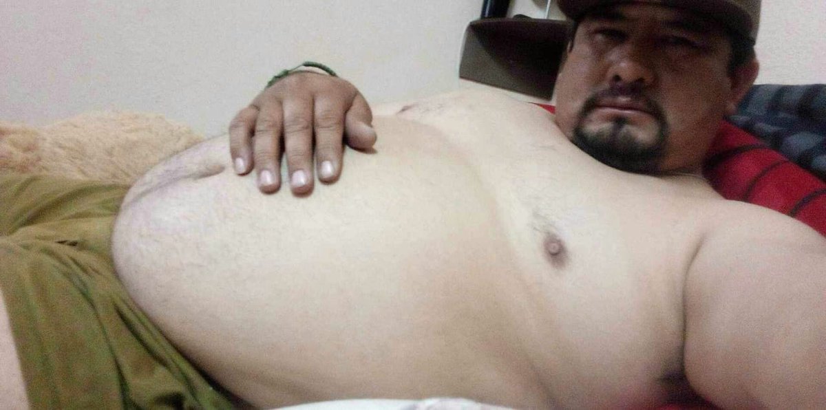 Fily83431832407's tweet photo. Buenos dias amigos
Como estan
Anoche me llamo este Trailerito caliente 
Dice que es hetero 
Pero no ay hetero que no quiera ver verga
Simplemente heteros calientes https://t.co/ENq0N8GdNq