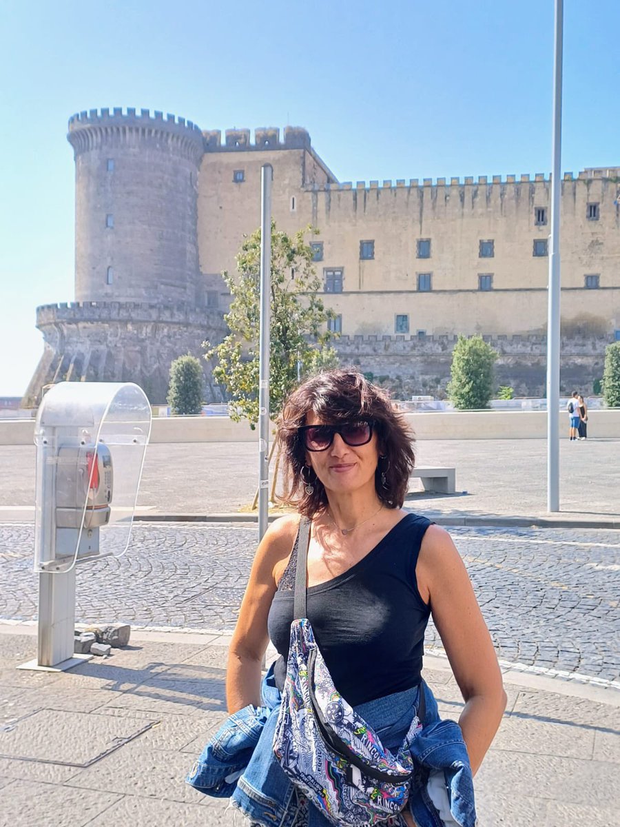 pannabella56's tweet photo. …non puoi scappare da ciò che desideri… ti seguirà ovunque…💋🌹✨ #UnEstateFa https://t.co/CKiayI3PKr