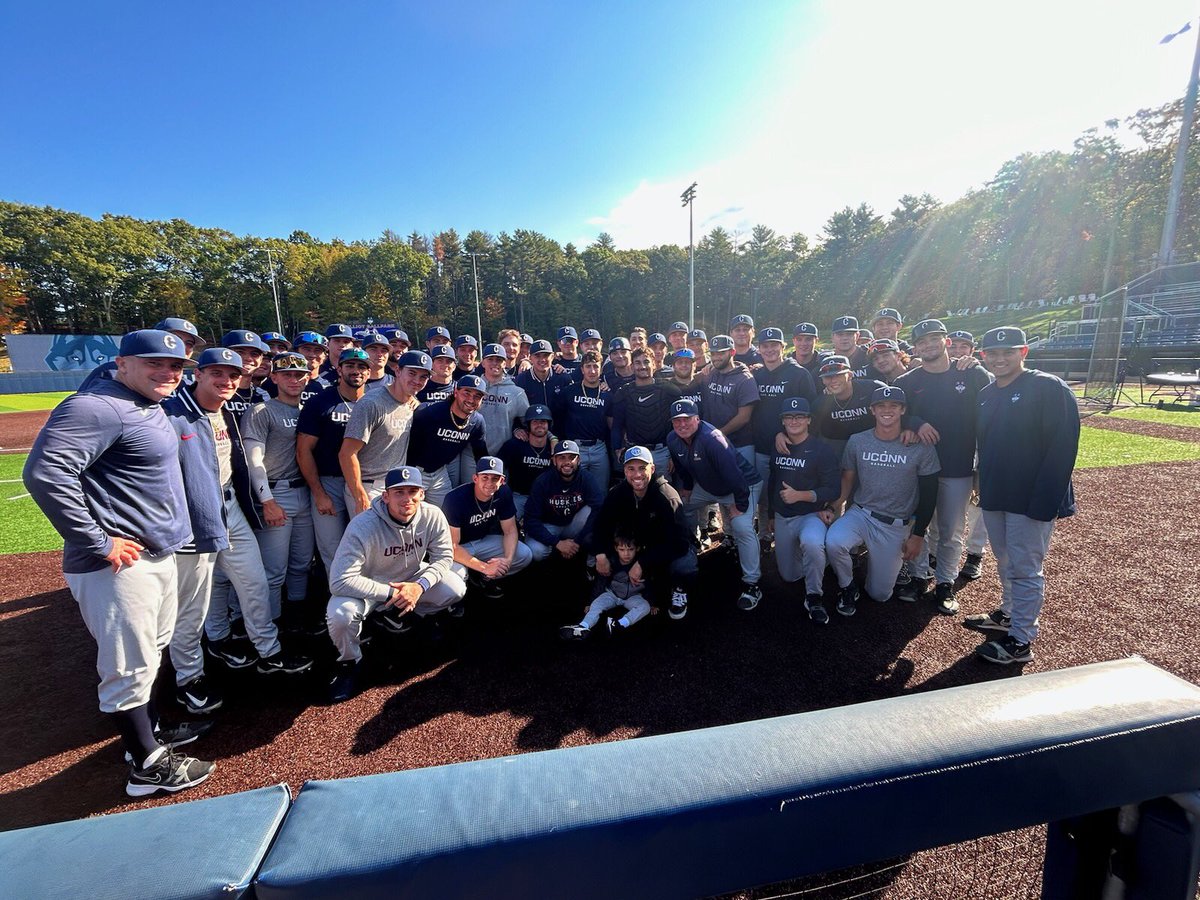 Little George and George Springer out at practice this morning! #UConnBred
