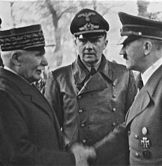 DrEliDavid's tweet image. Vichy France 🇫🇷 1940: Happily collaborating with those exterminating Jews

Macron France 🇫🇷 2024: Happily collaborating with those exterminating Jews