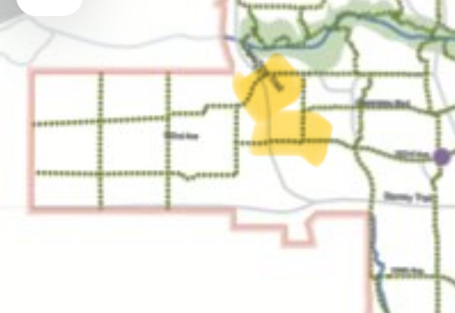 ian_meredith's tweet photo. @TinyBeaches Totally agree.. Plus it’s somewhat disingenuous as there are many points in this wheeling map where there is only sidewalk - in particular the ring road crossings sadly were never designed by the province with more than a minimal pedestrian walkway https://t.co/FR4tCU8ytf