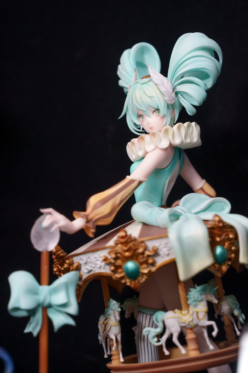 绝美返图-🎠旋转木马miku