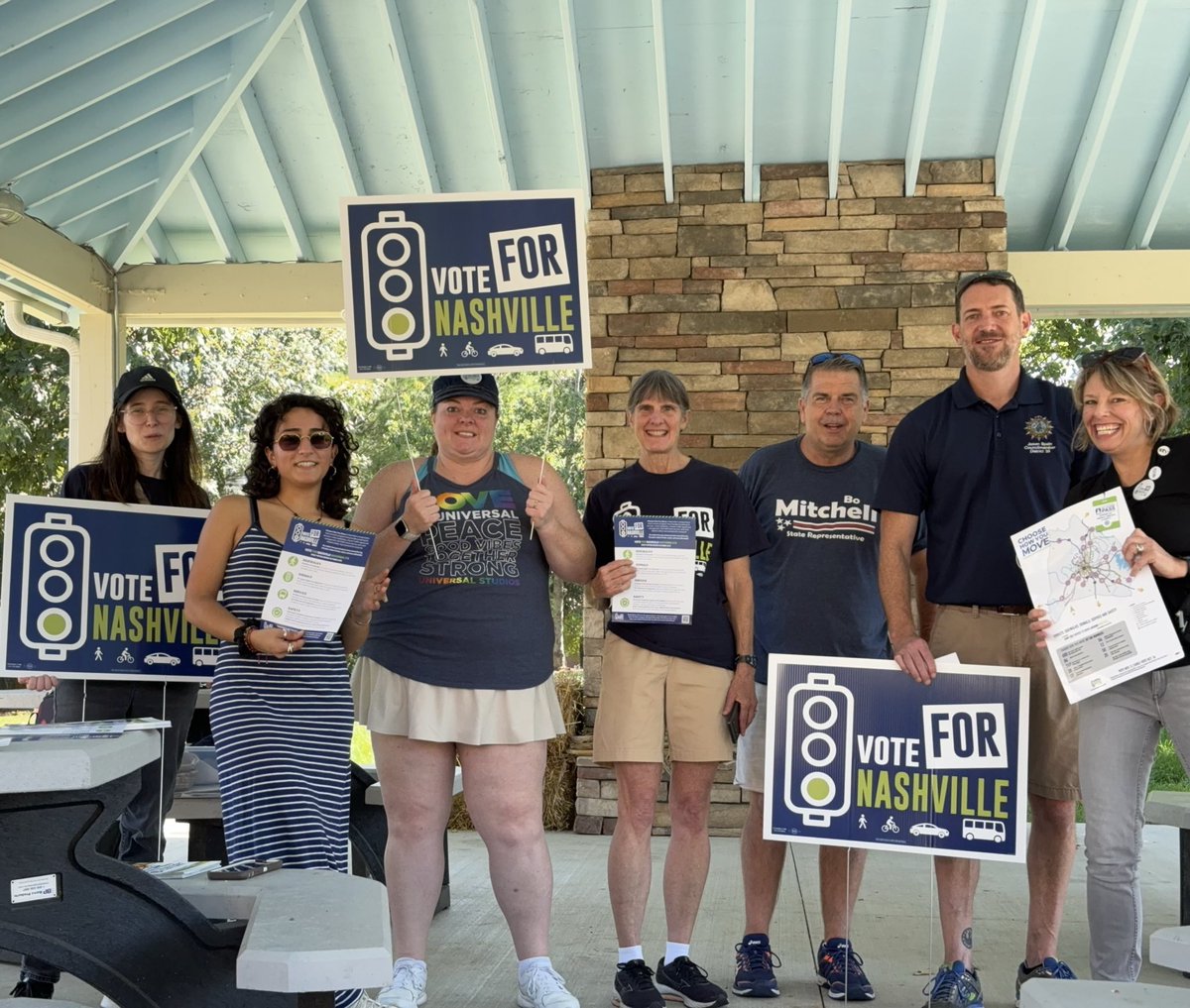 LET’S MOVE. 🚦🚶🏻🚲🚗🚎
Thank you to <a href="/AllenBurkley/">Council Member Burkley Allen</a> <a href="/JasonSpainTN/">Jason Spain</a> <a href="/VoteBo/">Bo Mitchell</a> for hitting the streets and sidewalks with us today in Bellevue. 

Want to Choose How You Move and join us? 👉 hownashvillemoves.com 

Vote FOR Nashville on November 5!