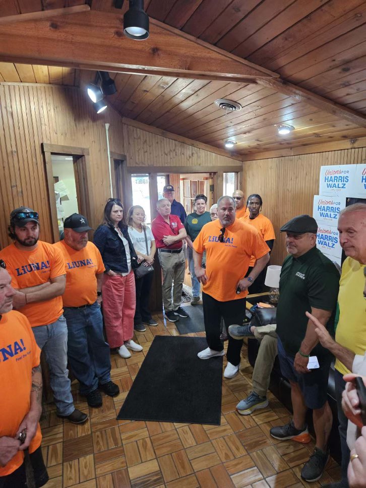 Laborers373's tweet image. Local 373 Volunteers working the phone bank today with the Allegheny-Fayette  County Labor Council and Senator Jay Costa.  #laborersrising #Harriswalz