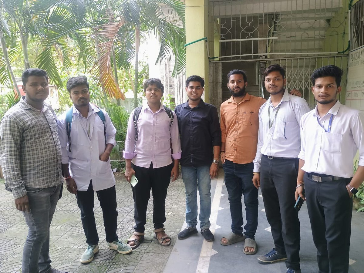 Parthajitprusty's tweet photo. Today I visited Gayatri college of pharmacy sambalpur.Have an opportunity to interact with the principal,and students of the college.Also gave the monthly magazine of ABVP pharma vision.Bijay kalta, secretary of ABVP Sambalpur joined me in this event.really have an amazing today. https://t.co/WK5wJA2ShK