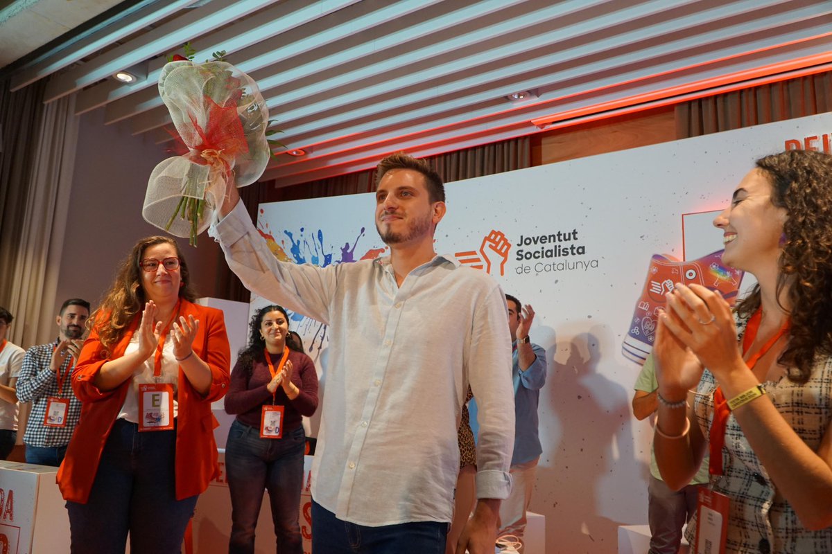 🌹La JSC tanca una etapa agraint a l’executiva sortint i a l’<a href="/OtGarciaRuiz/">Ot GR (Her Desher) 🕊</a> , com a primer secretari, la feinada feta durant aquests 3 anys. 
✊🏻Hem fet història, i ha estat gràcies a la feina de totes i tots els companys de l’organització.

#lajscésimparable