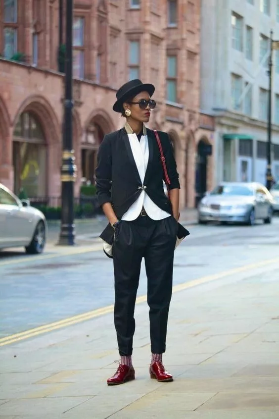 Ва стиль. Стильная девушка. Одежда для прогулок. Stradivarius юбка зеленая. Аннабель флер осенний лук.