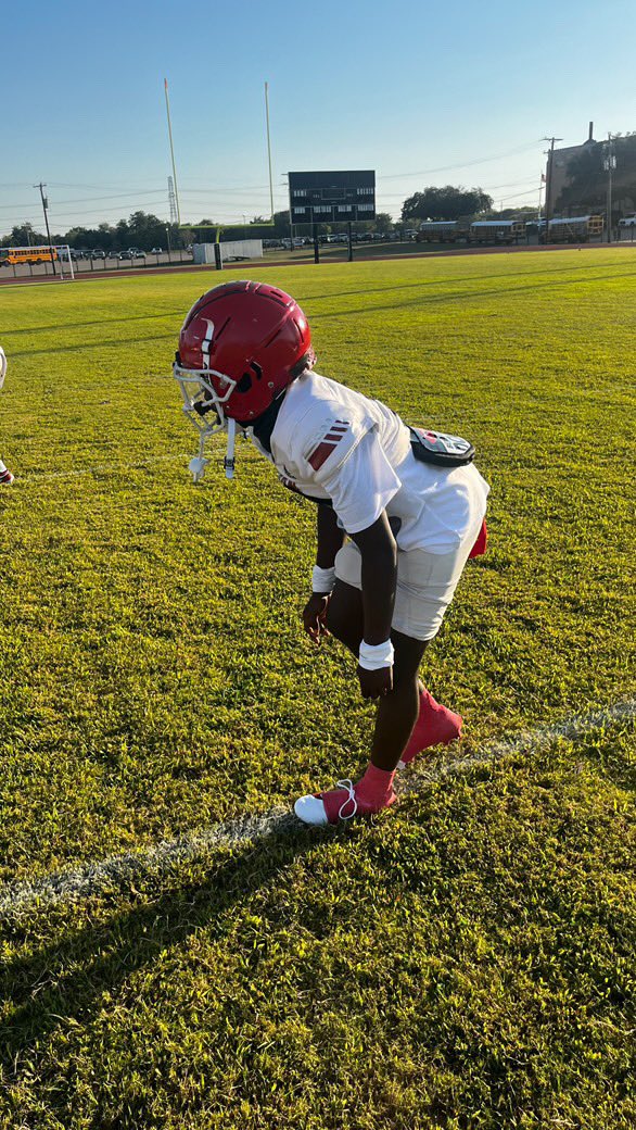 KJgoind1's tweet photo. Thriller game vs skyline won 32-26. I got a kick return td and a pick. @CoachHorbacz @CoachAllenHC @CoachLoy_ #AGTG #classof28 @TrustMyEyesO https://t.co/S8HOJTdYWP