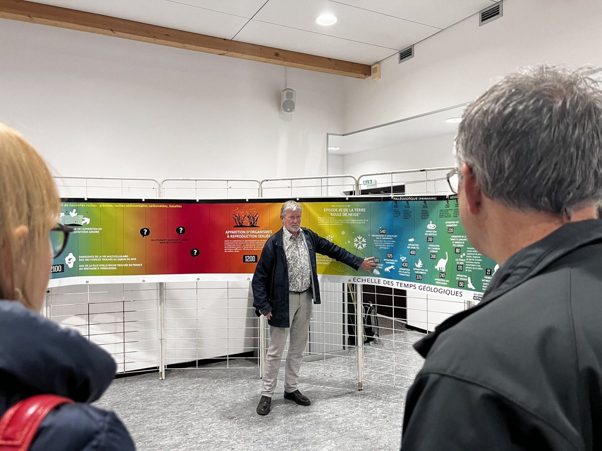 Last but not least... il était absent des festivités jeudi, mais nous nous devons de souhaiter également une bonne retraite à Michel Champenois, ancien ingénieur à la sonde, qui a révolutionné la com' au CRPG📡🧑‍🎤- Michel, tu nous manques déjà!🥰