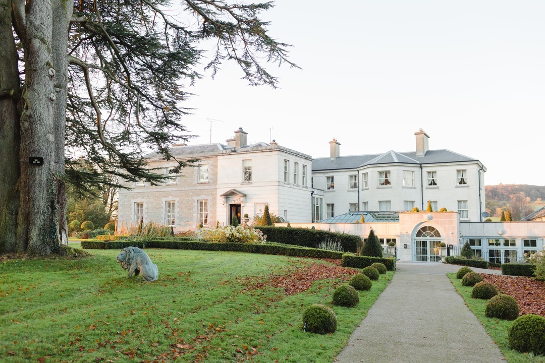 Autumnal evenings at Tankardstown House 🍂✨ The golden leaves and crisp air make the stunning estate even more enchanting.

#TankardstownHouse #IrelandsBluebook #CountryHouse #DiscoverBoyneValley #Autumn