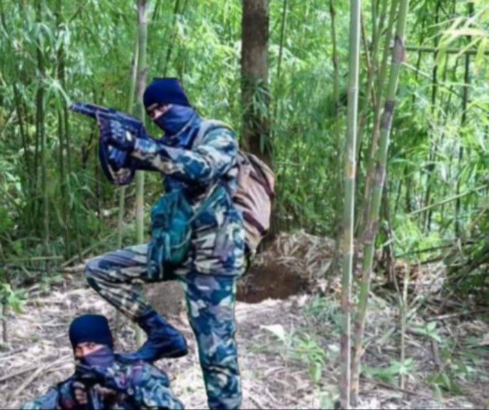 rohingyadeshtv's tweet photo. Arakan Rohingya Salvation Army (ARSA) soldier are our Rohingya hero and pride.
We support them to keep going fighting against Rakhane Terrorist rebel AA for Rohingya right and prosperity in our motherland Arakan.
#love_ARSA
#support_ARSA
#love_Arakan https://t.co/4eN5V1XG0N