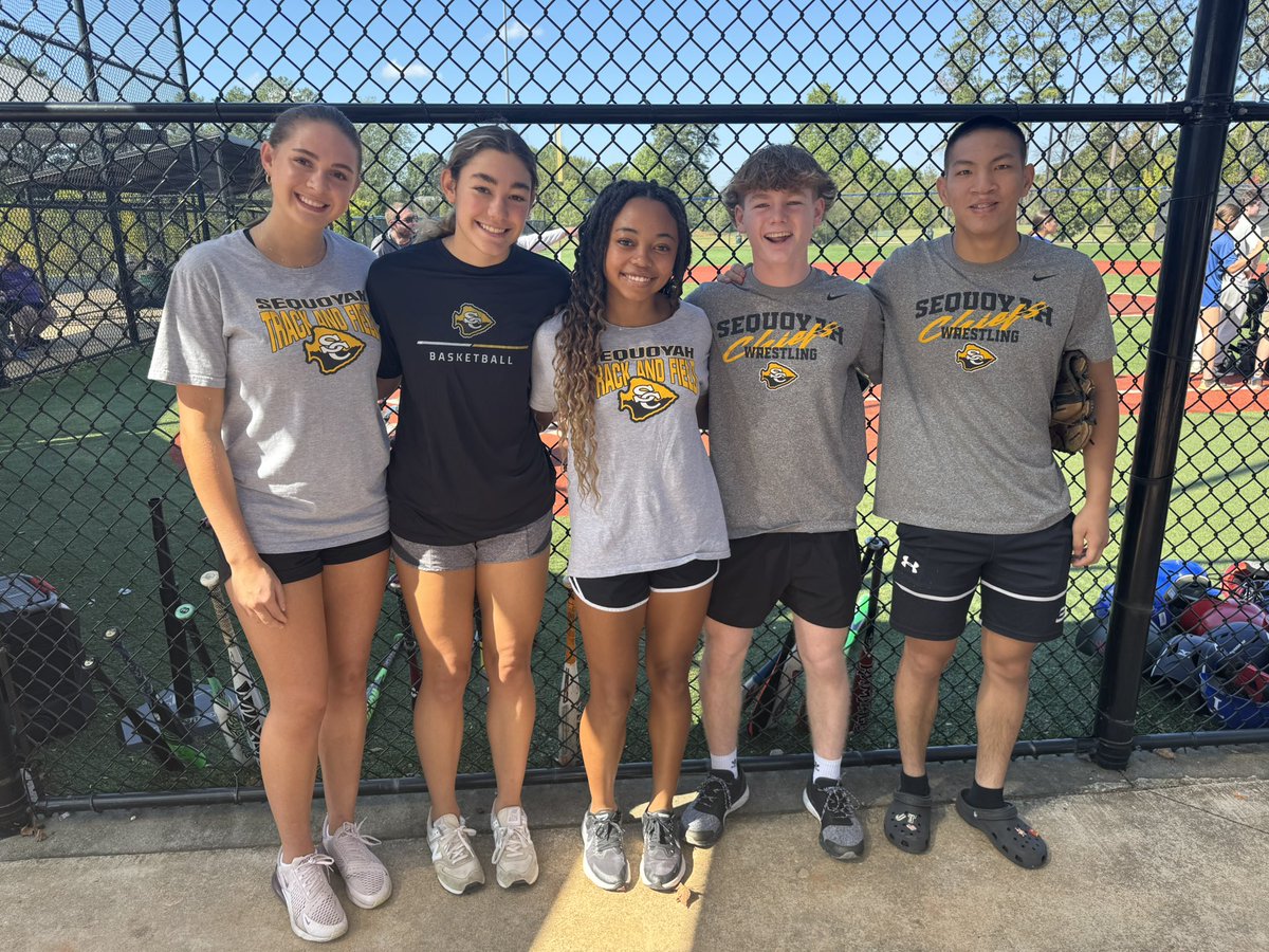 Sequoyah S.A.L.T. members had a great time volunteering with the North Metro Miracle League this morning! <a href="/ChiefsSequoyah/">SHSChiefs</a>