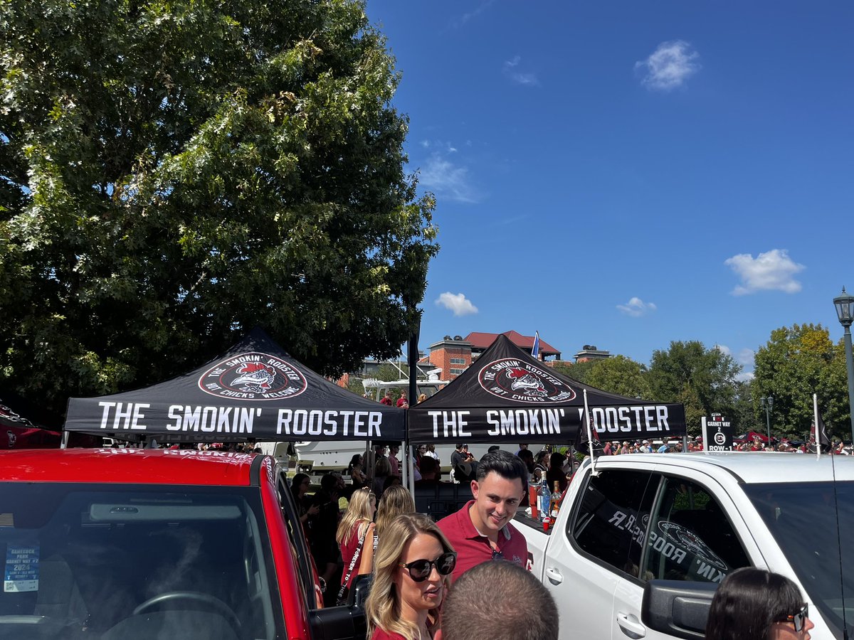Mill_Mccachern's tweet photo. Hands down worst tailgate in Columbia https://t.co/27xlbTpCPc