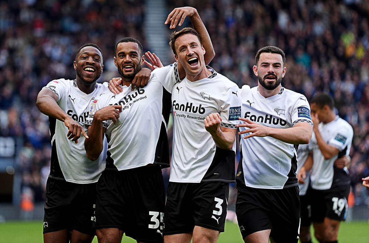dcfcofficial's tweet photo. Album dropping soon. https://t.co/aGLtrg1V6Q