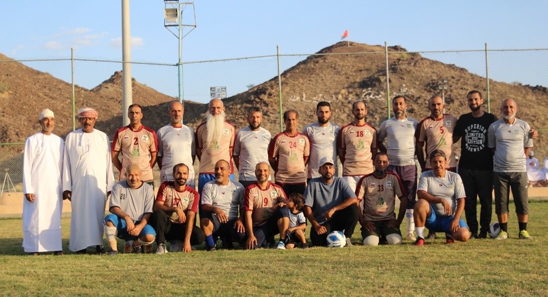 ethad_samad's tweet photo. افتتح اليوم السبت الموافق 5 أكتوبر 2024م فريق الإتحاد ملعبه السادسي بالعشب الطبيعي بعد تحويله من العشب الصناعي بمشاركة لاعبي وإدارين الفريق القدمى تكريما لهم لما قدموه للفريق منذ بدايته، كما يأتي افتتاح هذا الملعب كاستمرار لجهود الفريق لتطوير منشآته الرياضية وتعزيز بنيته التحتية https://t.co/cPQ6wqyEO3