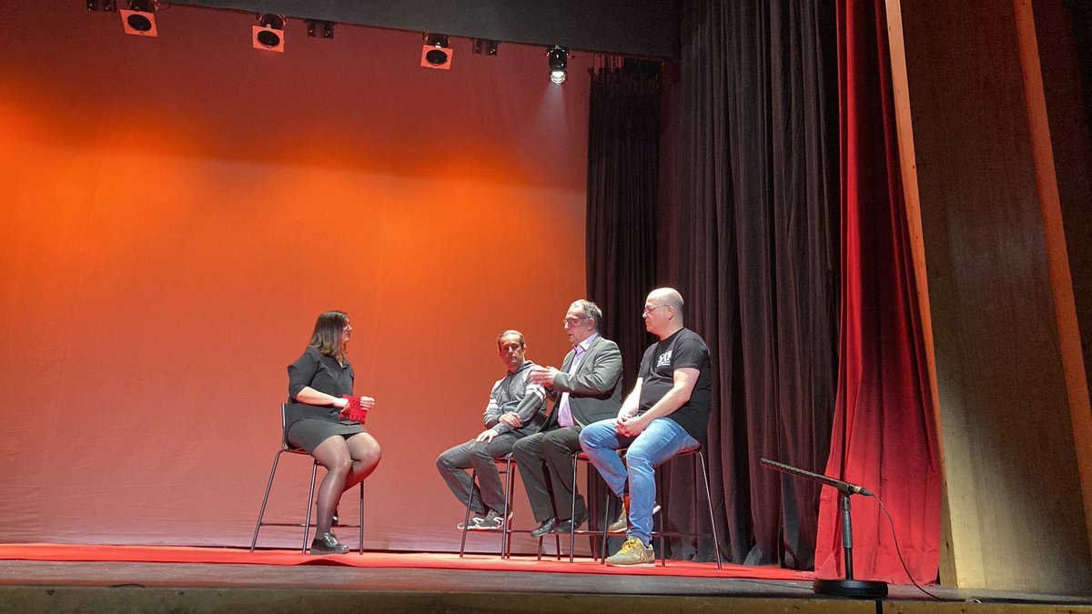 creacultura_cat's tweet image. 🎭Aquest vespre assistim a la commemoració del 125è aniversari de la construcció de l'edifici del Teatre @satteatrecentre de Sant Joan de les Abadesses amb actuacions de l'escola de teatre i del mateix @satteatrecentre