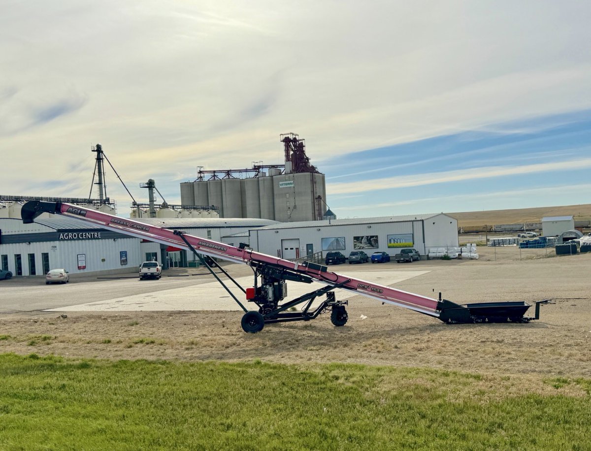 AGI (@aggrowthintl) on Twitter photo Pink conveyor sighting alert!
If you’re in the Swift Current area, stop by the <a href="/PioneerCoopAG/">Pioneer Coop Grow Team</a> on South Service Road to see the pink #BreastCancerAwareness UCX³ conveyor.
Learn how #AGIConveyorForACause supports <a href="/cancersociety/">Canadian Cancer Society</a>: aggrowth.com/PinkConveyor
#WestCdnAg Pink conveyor sighting alert!
If you’re in the Swift Current area, stop by the <a href="/PioneerCoopAG/">Pioneer Coop Grow Team</a> on South Service Road to see the pink #BreastCancerAwareness UCX³ conveyor.
Learn how #AGIConveyorForACause supports <a href="/cancersociety/">Canadian Cancer Society</a>: aggrowth.com/PinkConveyor
#WestCdnAg