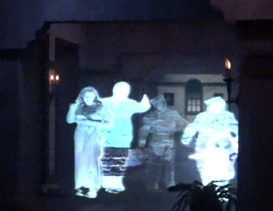 ToTFxWatch's tweet photo. More projector woes from the 3rd. The ghost projection in show shaft Bravo is projecting with it letterboxed, making it squished vertically. It's also now way too bright. I'm genuinely speechless on how they can make the projections somehow more worse looking. https://t.co/6fcPfs9hSw