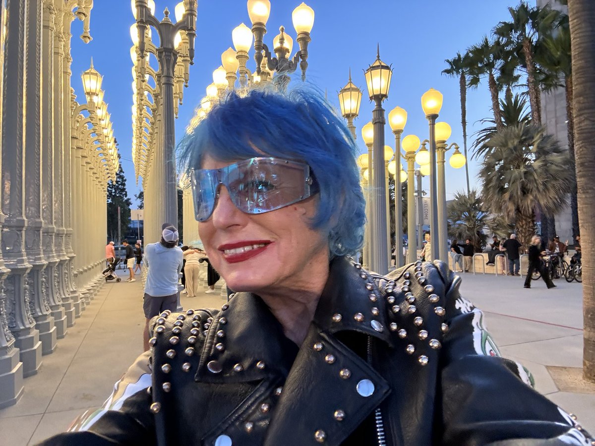 LadyRocketSpace's tweet photo. https://t.co/pbn8V2nbRY

Today double feature !  3 pm PSTLive from Oscar’s and @LACMA location @LadyRocketSpace pop up:
LIVE!
@CopernicSpace to the Moon mission with @LadyRocketSpace  #MoonPunk  and #CyberPunk! Find out your opportunity! 
How #MoonPunk can help Earth! When will it land on the Moon - why I created #MoonPunk and invited @READY_PLAYER_X to create Phygital! 
@beeple invitation. 
Special feature: @CopernicSpace Passports! @GBsavant 
@READY_PLAYER_X 
@WaltzinPeacock 
Surprise guests!
