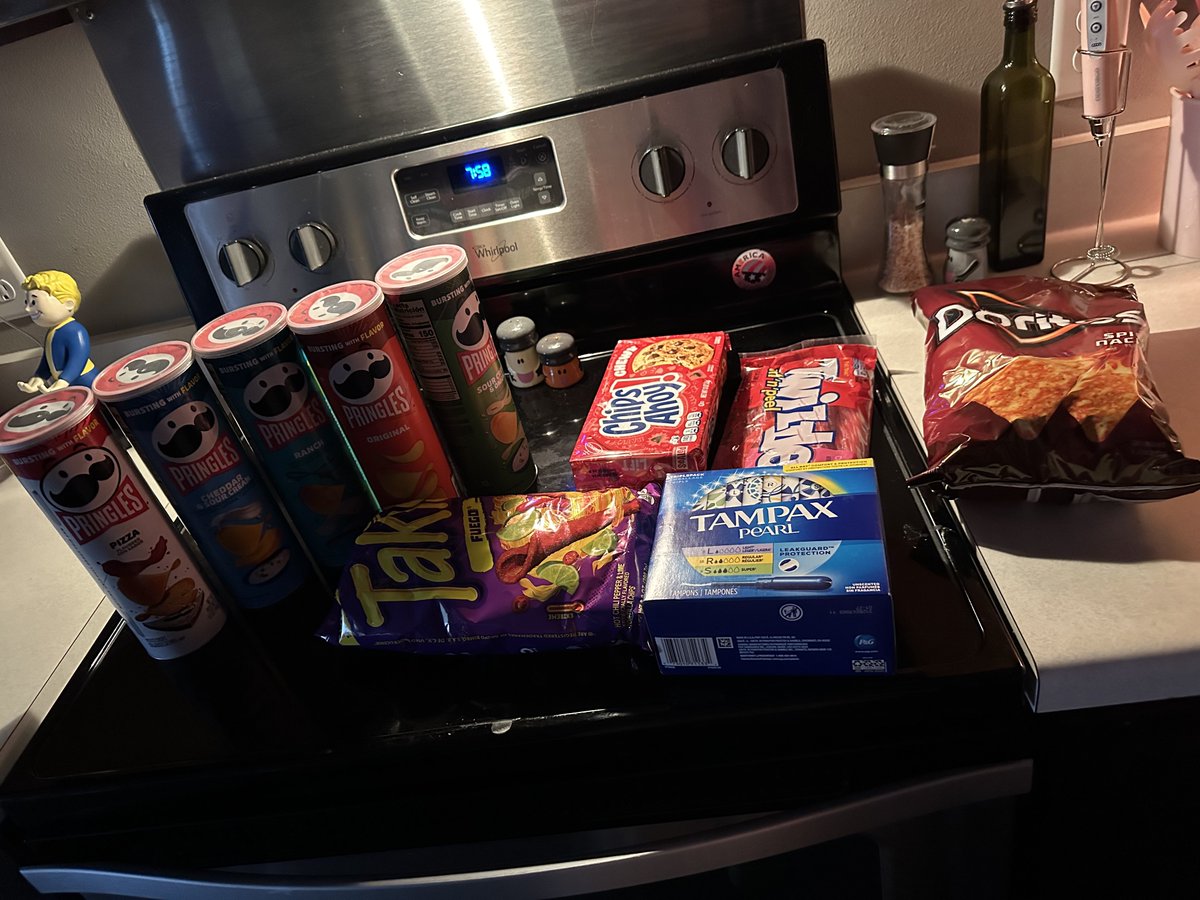 ashton 💫 tweet media