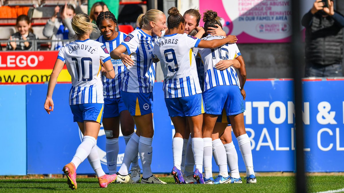 frankirby's tweet image. Good result to end a tough week 💪
We keep building 🤩 @BHAFCWomen 💙💛
