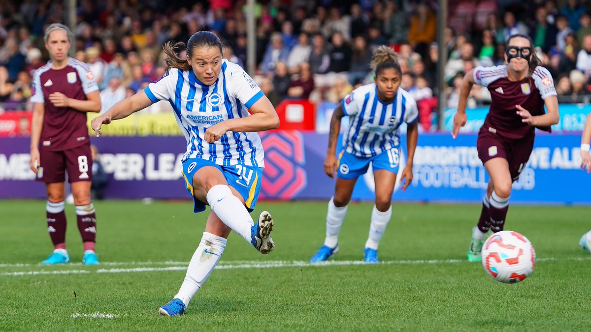 frankirby's tweet image. Good result to end a tough week 💪
We keep building 🤩 @BHAFCWomen 💙💛