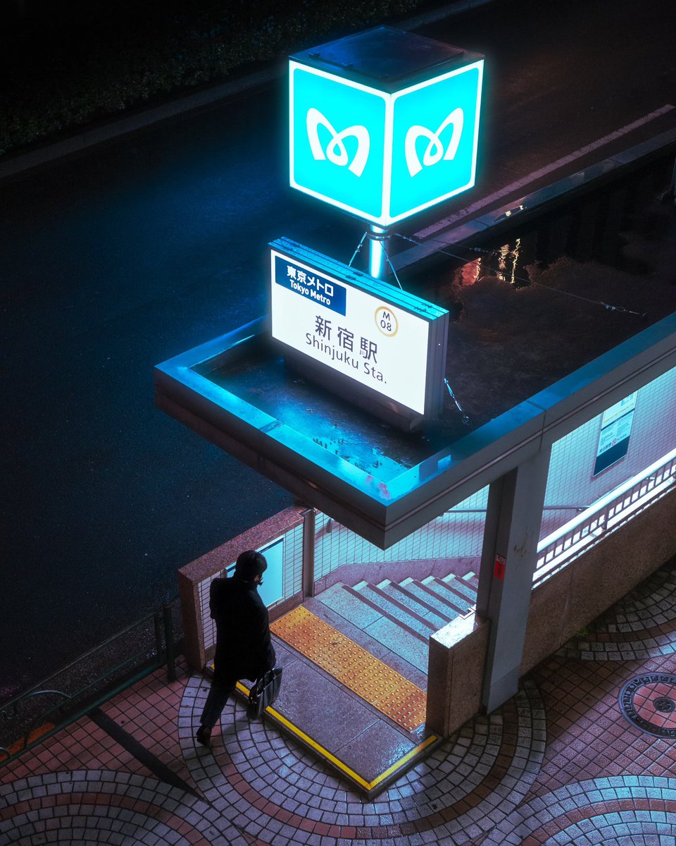 anocam_'s tweet image. Alone in Tokyo