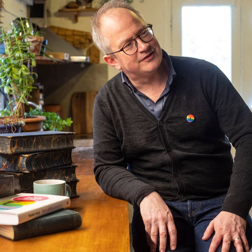Please welcome comedian Robin Ince to Margate on Sunday!

This versatile comedy veteran will amaze you with his highly improvised set, which can cover a vast range of subjects and material. 

Get your tickets!
ticketsource.co.uk/margatebookie2…