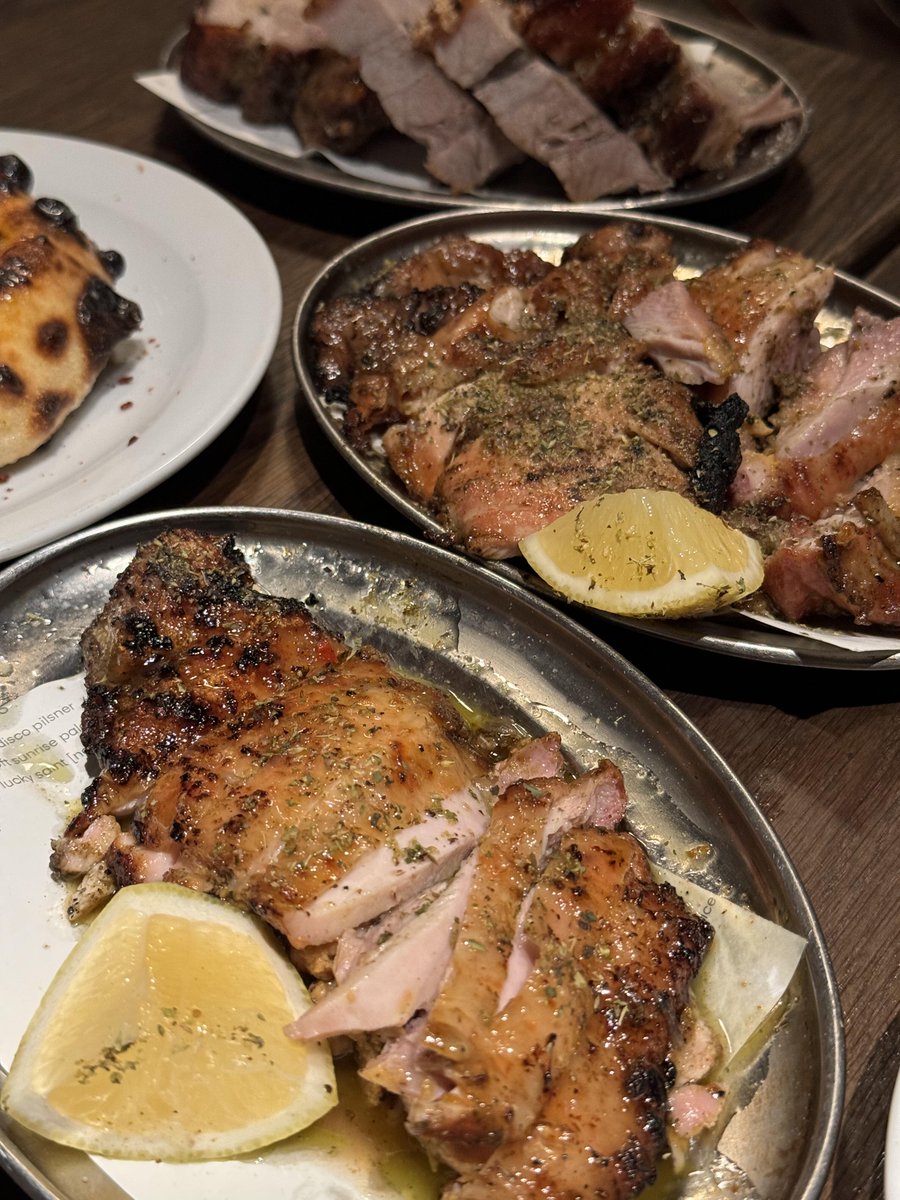 Easyaccess120's tweet photo. Today, I'm having a delicious steak dinner with my friends on vacation https://t.co/gclzI1OCV1