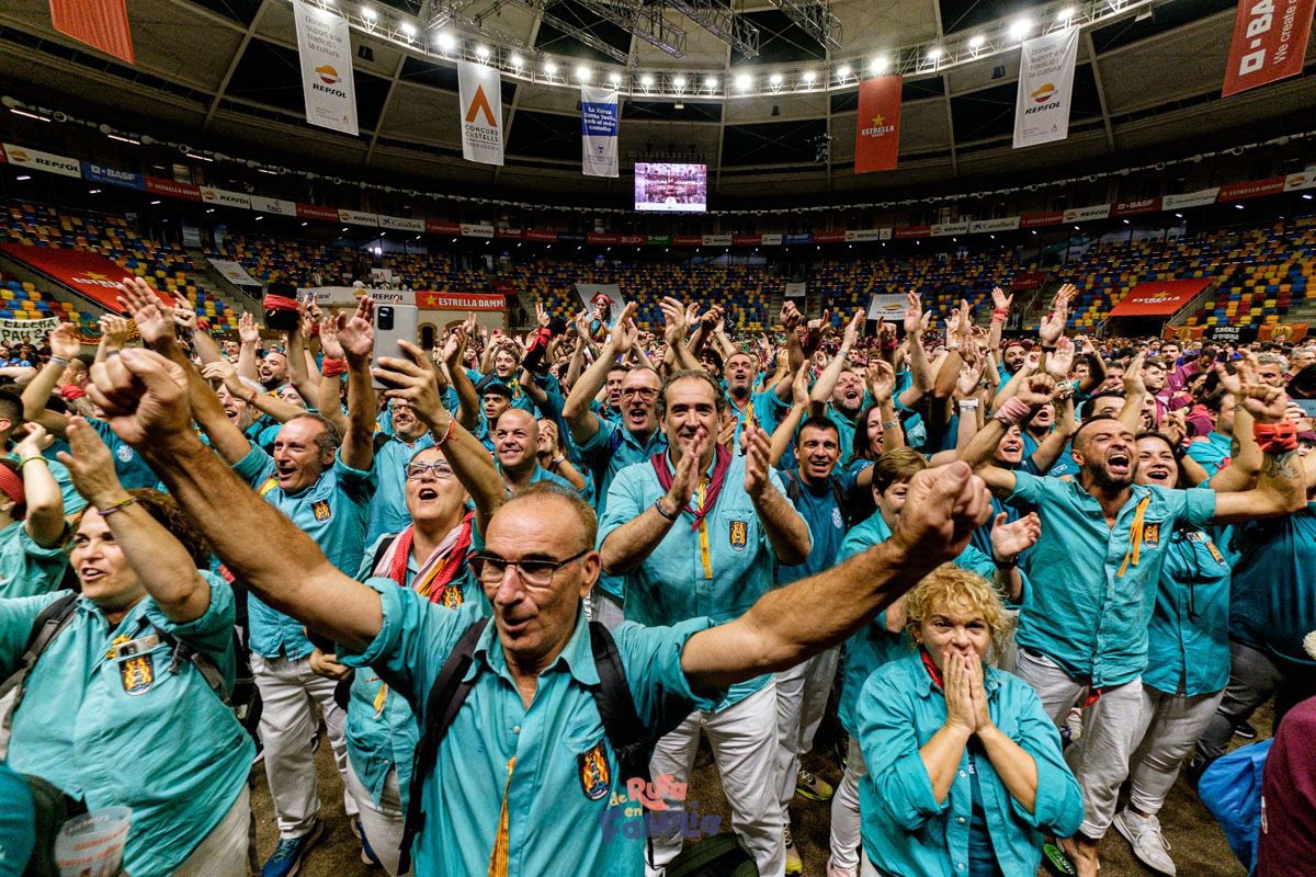La Catedral és verda 💚
Que grans que sou <a href="/CCSPISP/">CC Sant Pere i Sant Pau</a>!