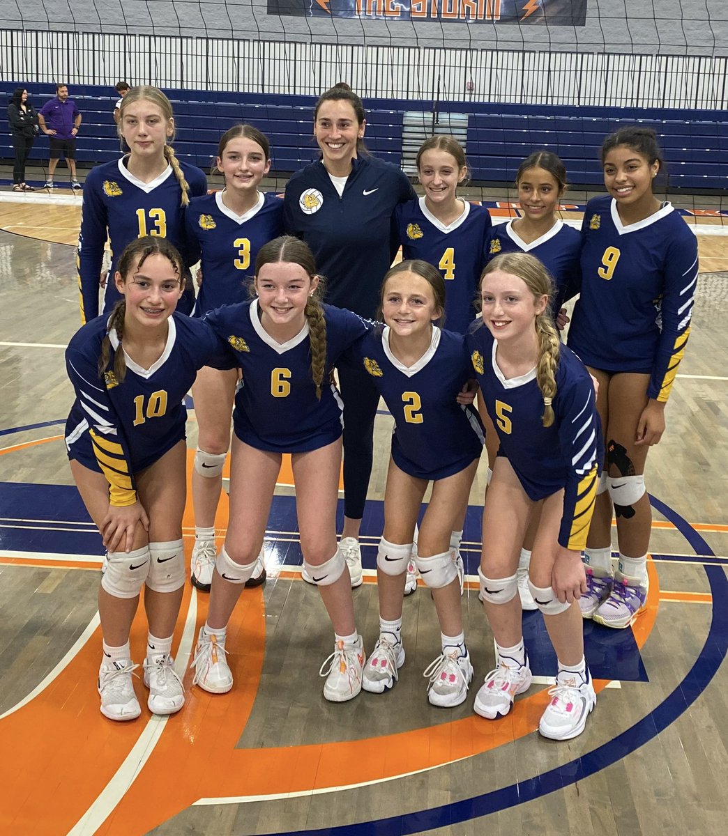 ofvolleyball's tweet photo. Congrats to our SWC Tournament Champion 7th Grade Blue volleyball team!!! WAY TO GO!!!! 👏 👏 They also went undefeated this year! https://t.co/jxnkHfkUoV