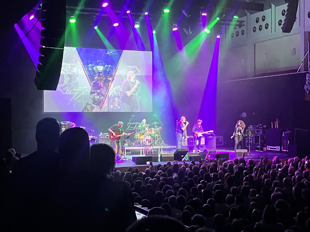 zwartrams's tweet photo. Daar hebt u ‘m; Fish in Enschede https://t.co/6JIhpWM9PM