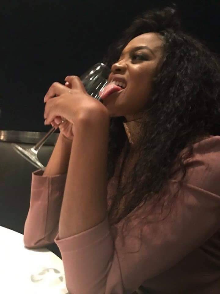 KhayaElihle4's tweet image. Why kaizer chiefs fans are hurting though but they were not even playing MTN 8😂😂😂😂