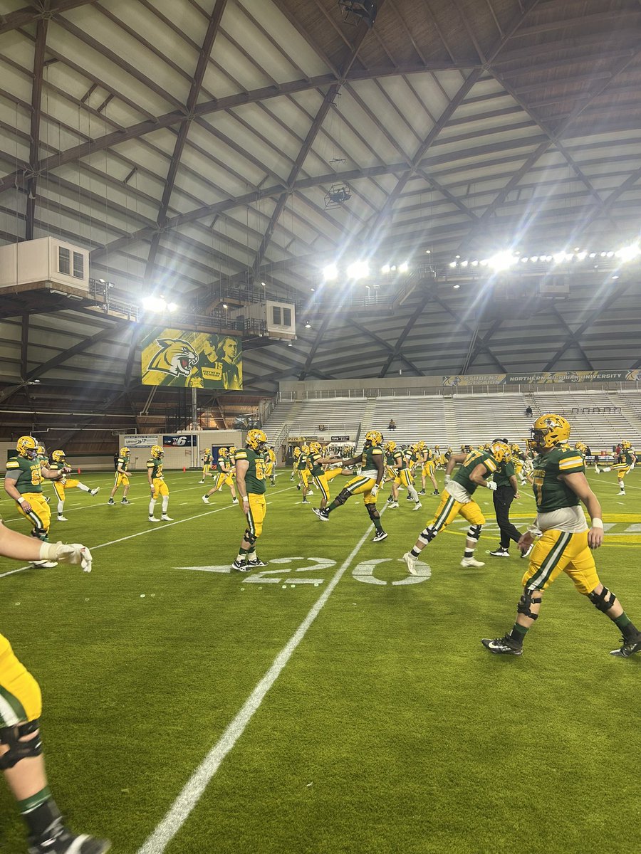 SagerKyler's tweet photo. Had a great time on my game day visit with @NMU_Football. Big thanks to @CoachL_NMU, @NMU_CoachRich and the rest of the NMU staff! 
#gocats https://t.co/ZJ1Lx5Sc70