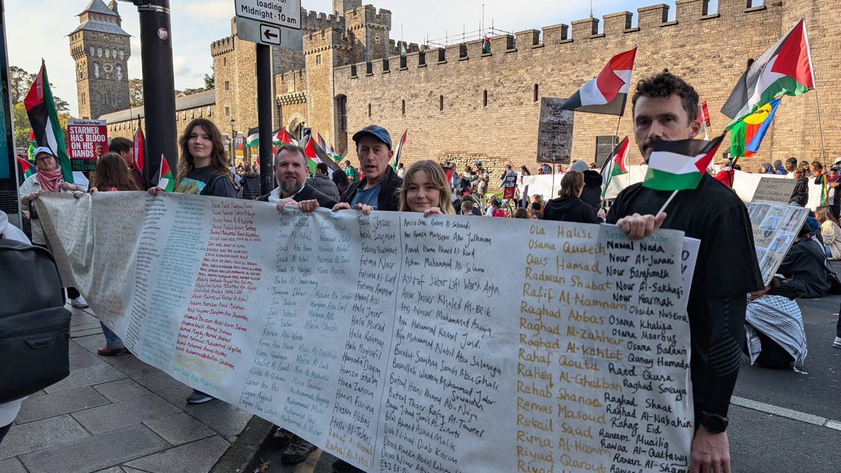 The Genocide in Gaza is still ongoing, and the conflict risks escalating into a regional war.

Plaid Ifanc are proud to have joined <a href="/PeredurPlaidAS/">Peredur Owen Griffiths AS/MS</a> and <a href="/LeanneWood/">Leanne Wood 💚💛</a> today alongside Palestinian protesters in Cardiff.

We must take action, we must continue to demand a ceasefire now.