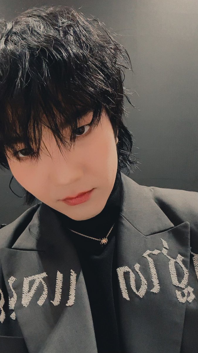 Why should I worry about space junk when I'm following the most beautiful and brightest star?

An ordinary Saturday thought...

Biu✨✨✨

#BuildJakapan <a href="/JakeB4rever/">BIU.</a>