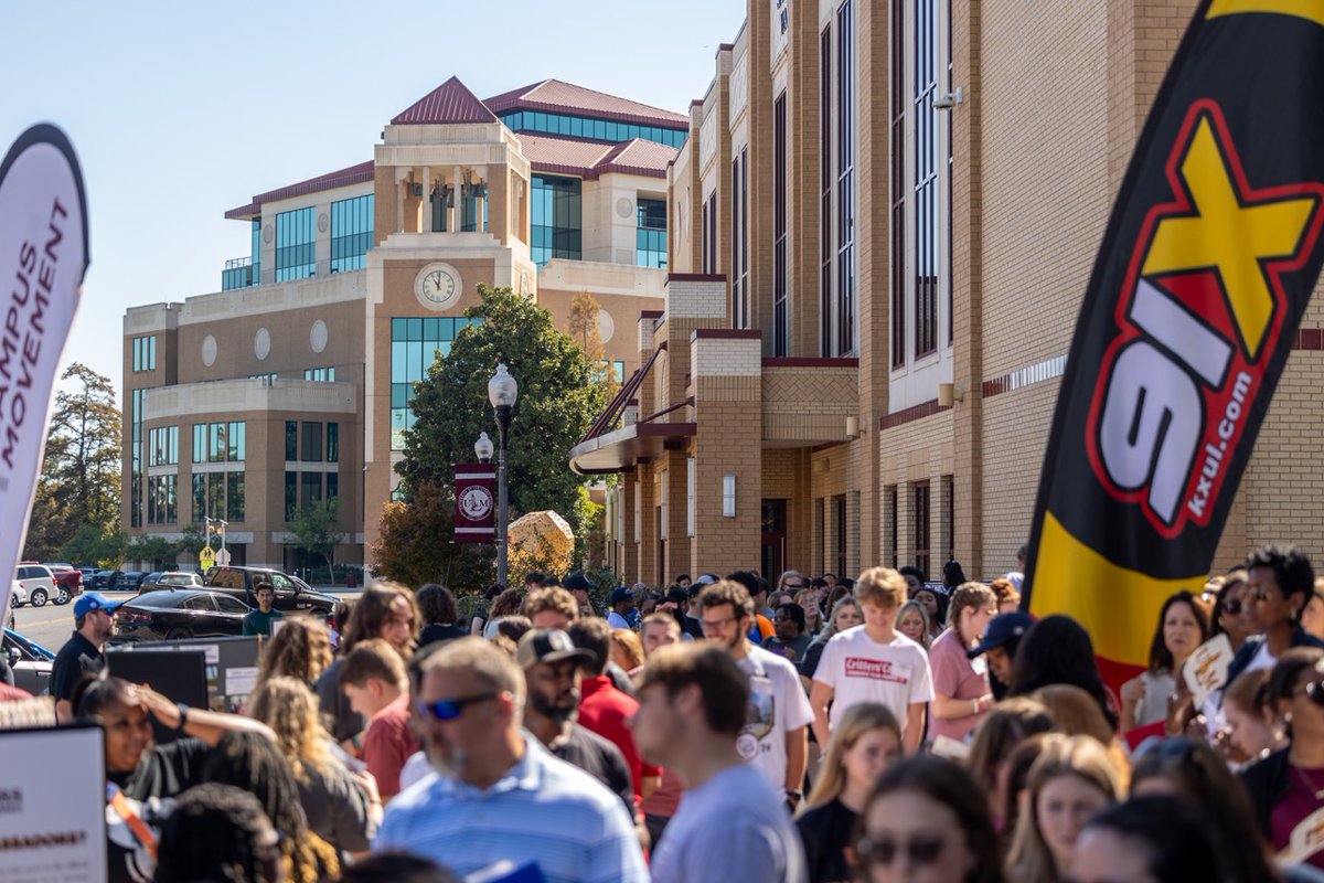 ULM_Official's tweet photo. The University of Louisiana Monroe welcomes high school students and transfer students to Browse on the Bayou, a special campus preview day for our future Warhawks! π¦
#BrowseOnTheBayou #CollegePreview #CampusTours https://t.co/P8yUlrQ3cX
