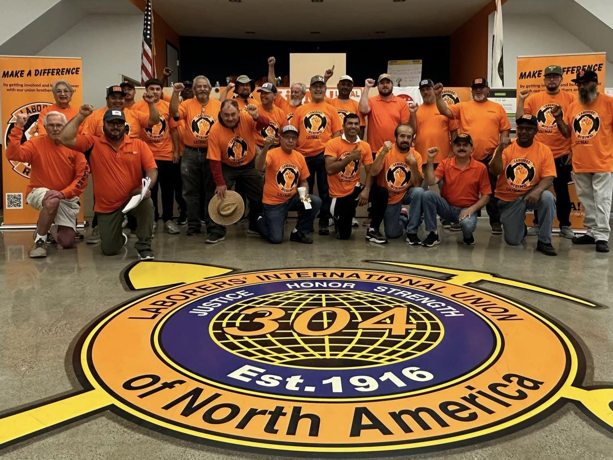 LiUNA304's tweet photo. In the field this morning member2member #Project2025 could lead to the rollback of overtime protections, leaving workers with longer hours and less pay. #WorkersDeserveBetter #UnionPower

#UnionStrong #Project2025 #LIUNA4HarrisWalz #GetOutTheVote #WeFightWeWin #ItsBetterInAUnion https://t.co/zxsmuVY2Bx