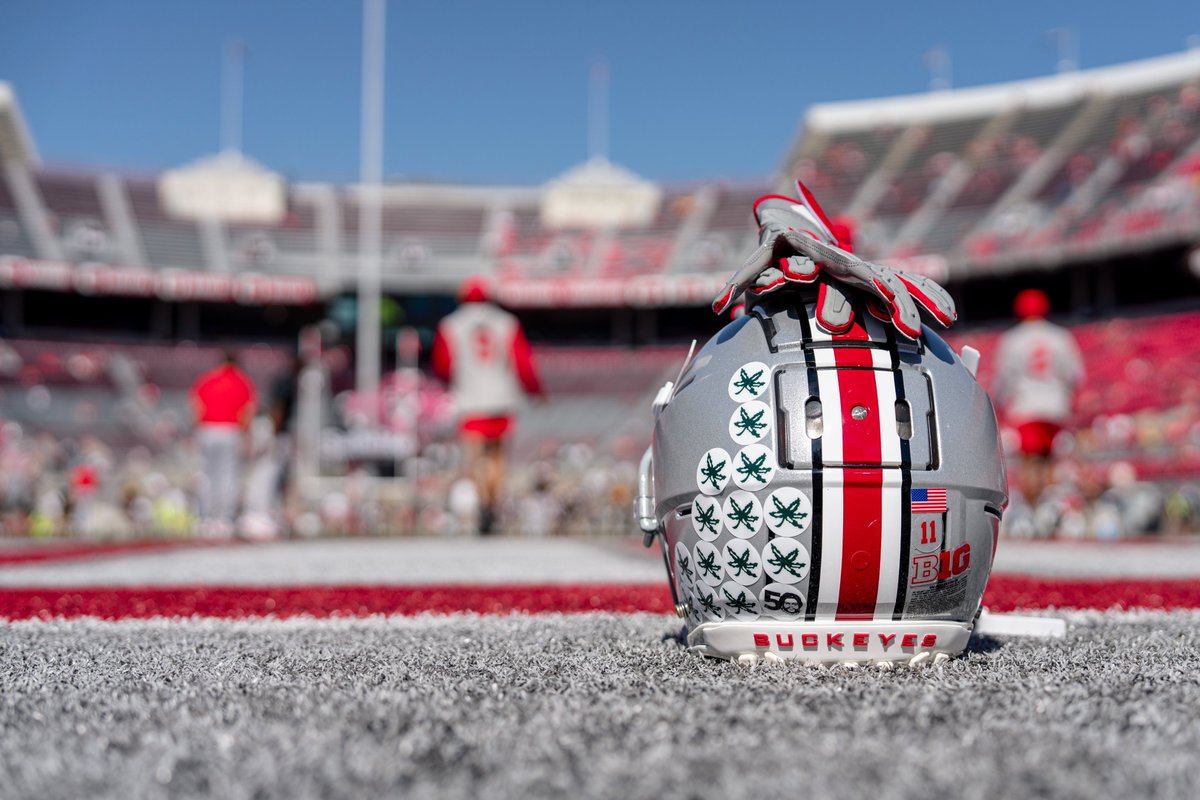 OhioStateFB's tweet photo. THE Best Helmet in College Football. 😤 https://t.co/zaqXg03Hm8