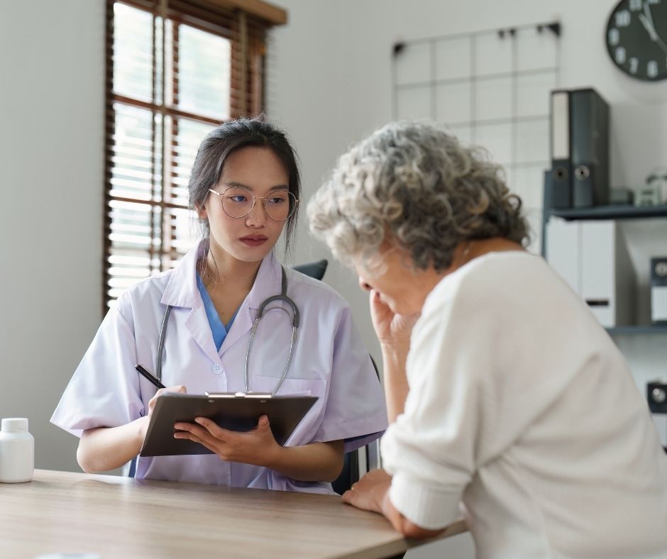 RoxanaRhodesMD's tweet image. Our in-office tests include urinalysis, strep, and flu tests for your convenience. #InOfficeTests #Urinalysis #FluTest