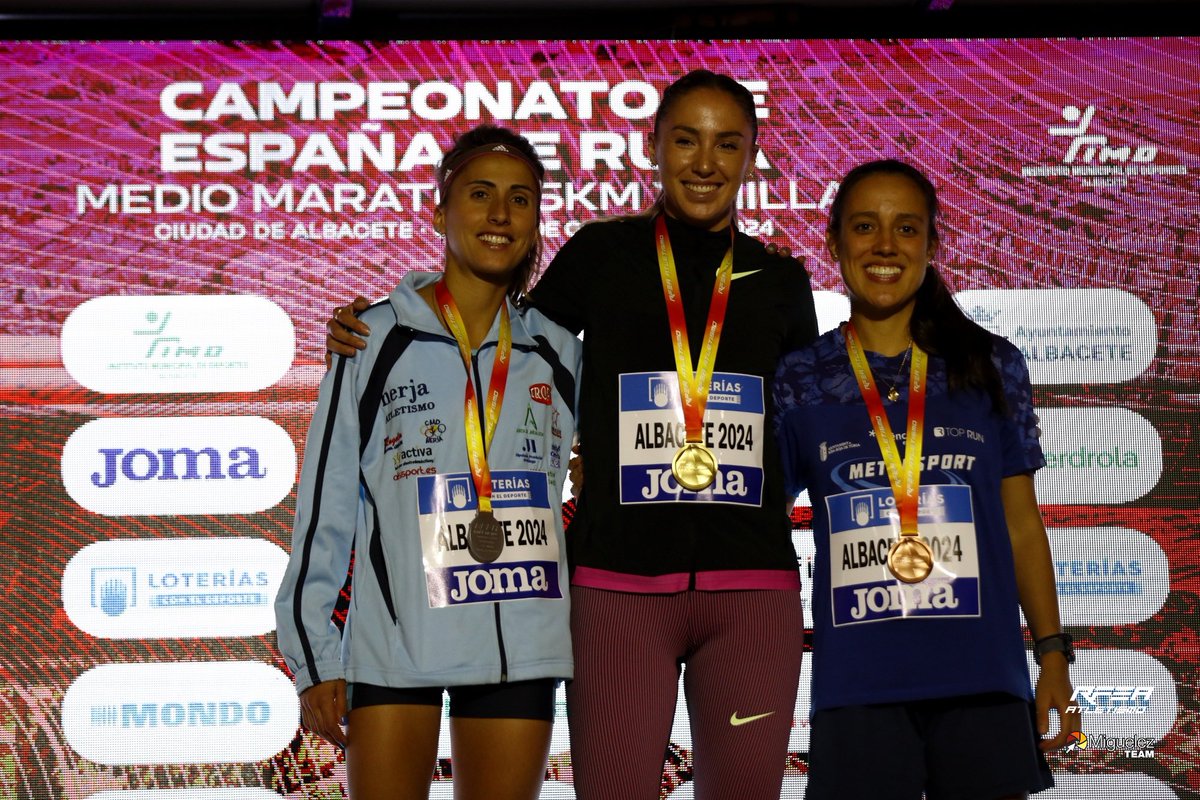 atletismoRFEA's tweet image. Podio 5K 🚺 #CEruta 🏃🏽‍♀️

🥇@luciarguezm ⏱️ 16:25
🥈@Claudilla95 ⏱️ 16:39
🥉 @lauraadomene ⏱️ 16:42

Mañana sigue la fiesta 🥳 de la ruta con el nacional de Medio Maratón 🥰

📊bit.ly/3XTUDVV